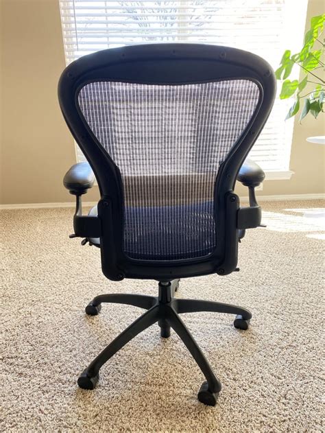 herman miller fakes - Herman Miller aeron clone.